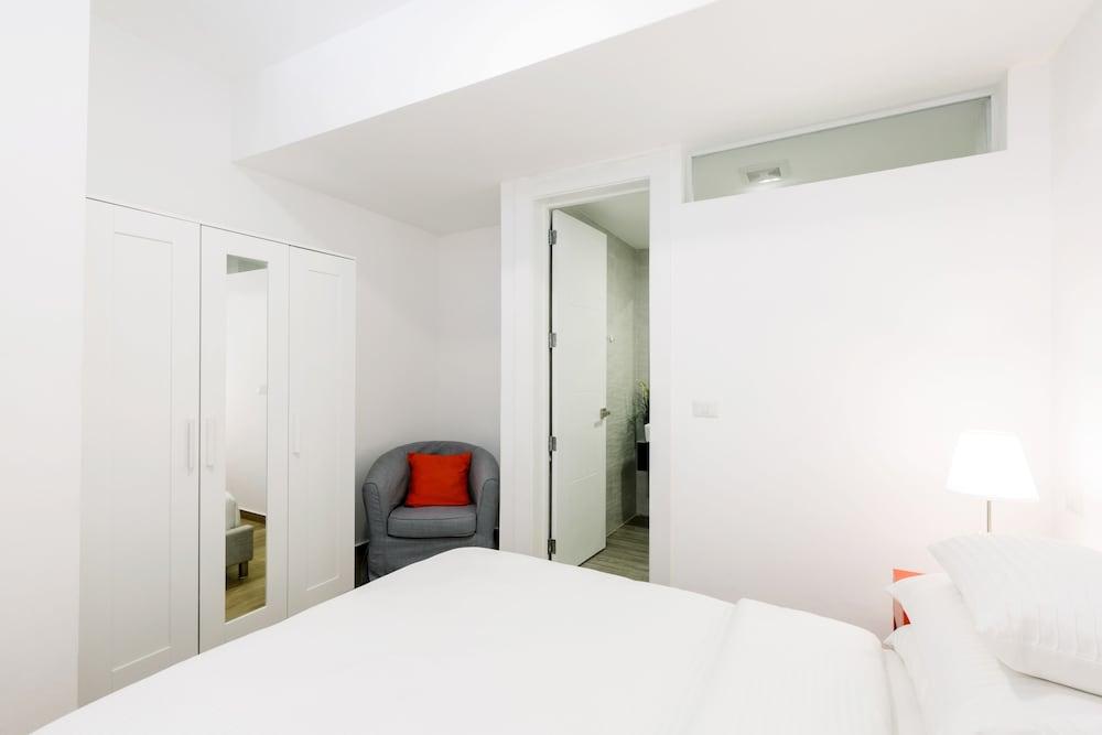Ducassi Rooftop Pool &