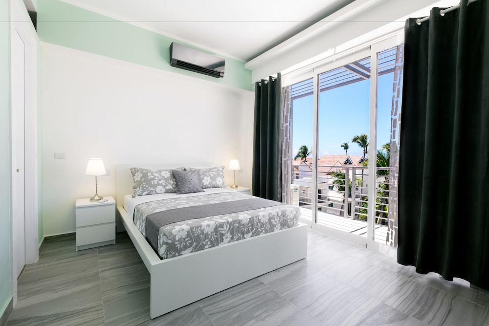 Ducassi Rooftop Pool & 3* Punta Cana