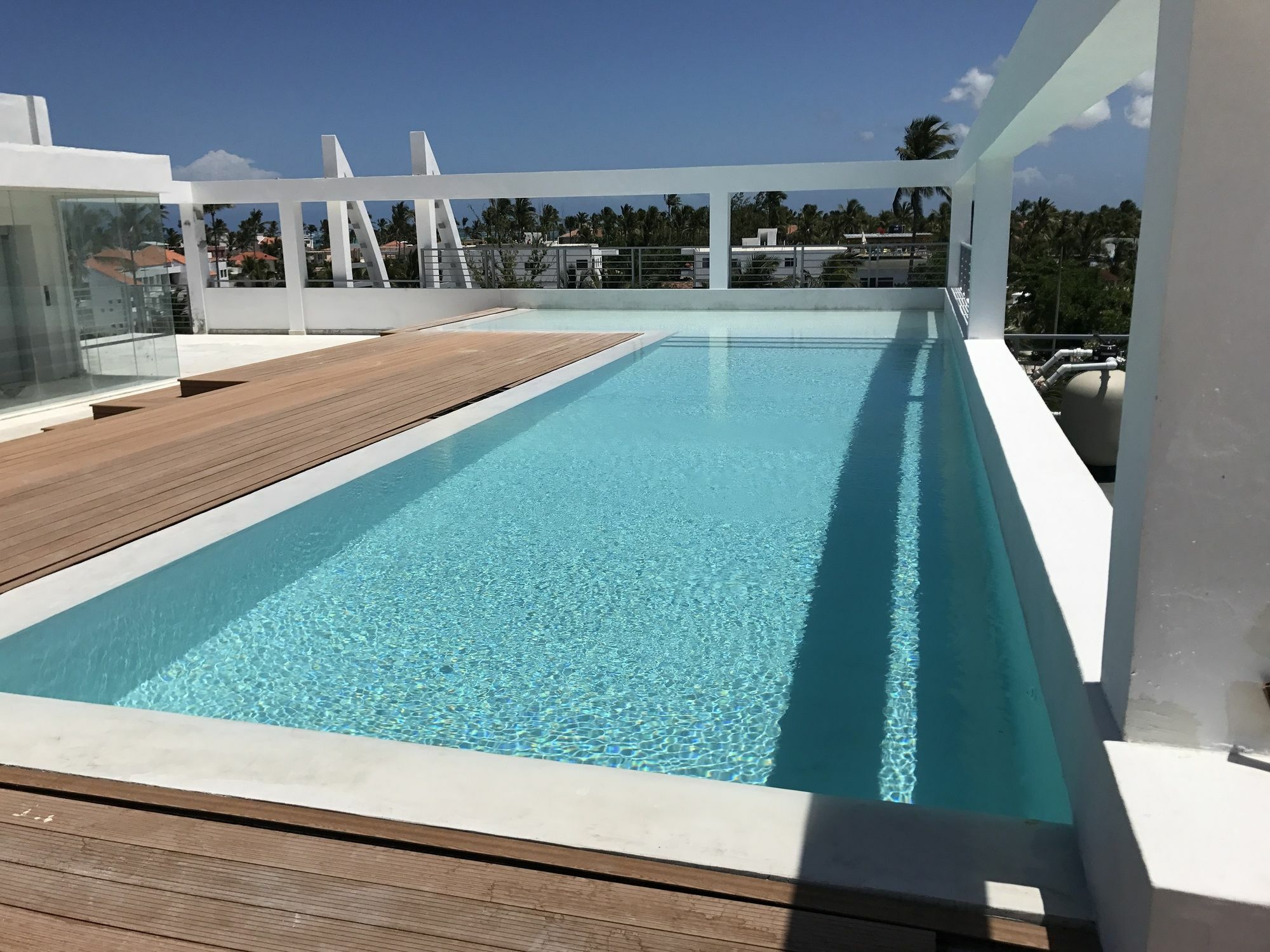 Ducassi Rooftop Pool & 3* Punta Cana